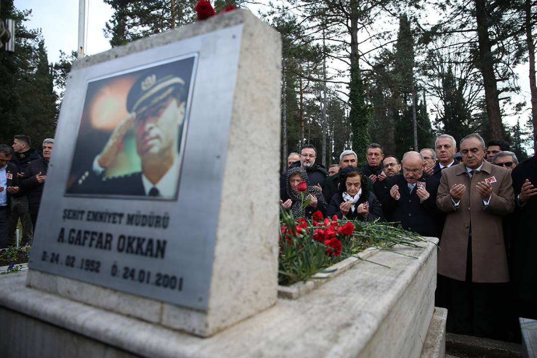 Şehit Emniyet Müdürü Ali Gaffar Okkan için Sakarya ve Diyarbakır'da anma töreni - Resim: 9